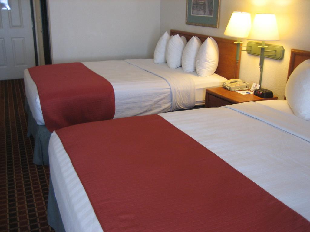 Catalina Inn Rum bild